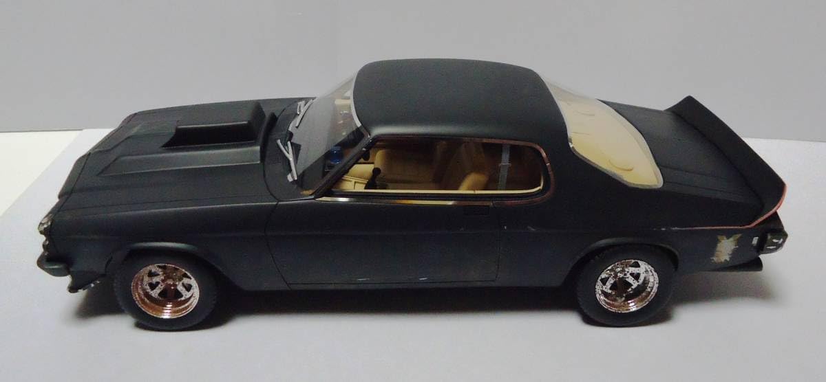 DDA 1/18 マッドマックス ナイトライダー HQモナーロ MFP 1:18 MFP Mad Max HQ (Weathered) - 1973 Holden Monaro HQ Nightrider --